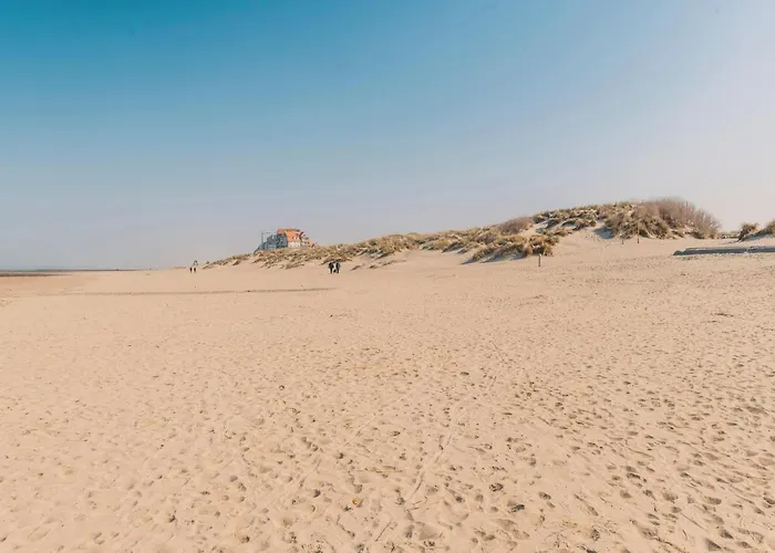 Отель Belcasa Suitehotel Миделкерк