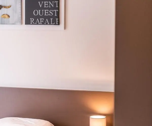 Отель Belcasa Suitehotel