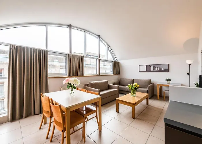 Belcasa Suitehotel فندق